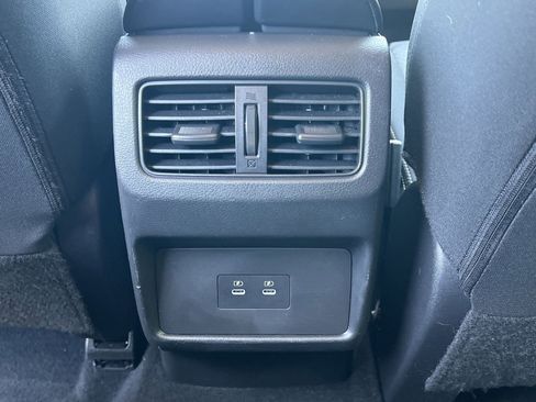 Used 2024 Nissan Rogue SV image 16