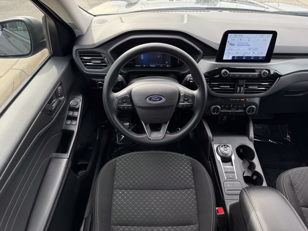 Used 2025 Ford Escape Active AWD/4WD image 13