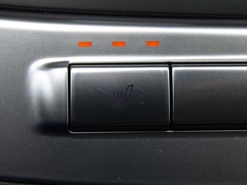 New 2025 Kia Carnival EX image 43