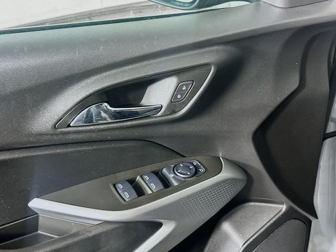 Used 2024 Chevrolet Trax LS FWD image 15