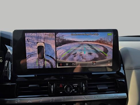 New 2026 Nissan Pathfinder SL image 26