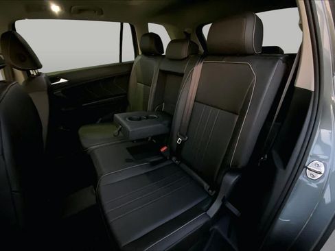 Used 2024 Volkswagen Tiguan SE FWD image 20