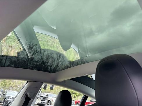 Used 2022 Tesla Model 3 image 26