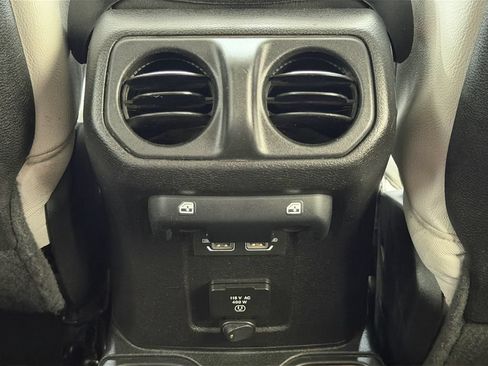 Used 2021 Jeep Gladiator Mojave AWD/4WD image 36