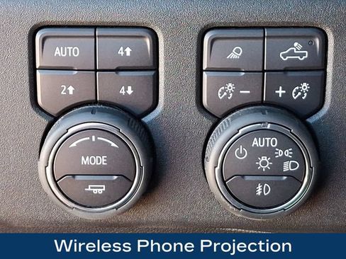 Used 2025 Chevrolet Silverado 2500 ZR2 AWD/4WD image 9