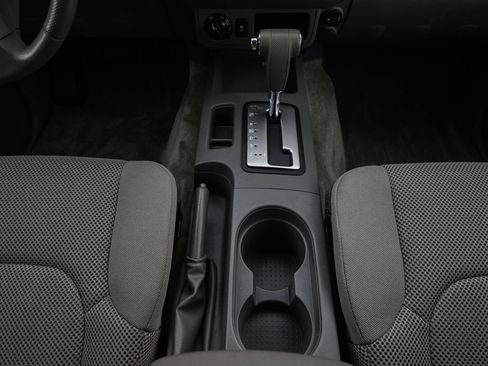 Used 2018 Nissan Frontier SV AWD/4WD image 34