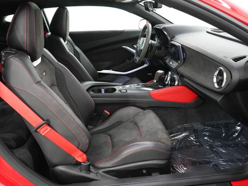 Used 2020 Chevrolet Camaro ZL1 RWD image 11