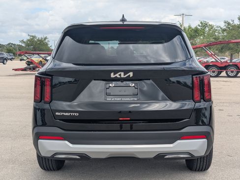 New 2026 Kia Sorento LX FWD image 6