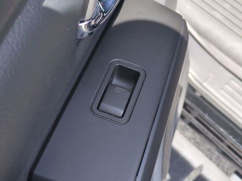 Certified 2024 Nissan Titan SV w/ SV Convenience Package RWD image 30