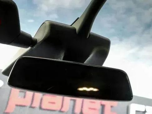 Used 2018 Tesla Model X 100D image 31