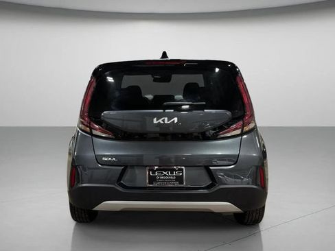 Used 2025 Kia Soul LX w/ LX Technology Package FWD image 5