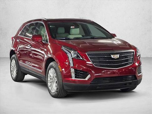 Used 2017 Cadillac XT5 FWD image 5