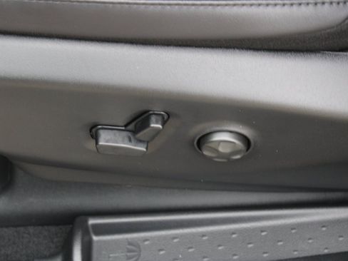 New 2026 Chrysler Pacifica Select image 25