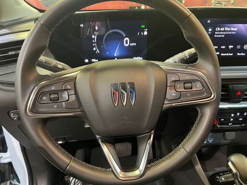 Used 2025 Buick Encore GX Preferred image 27