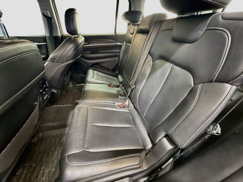 Used 2023 Jeep Grand Cherokee L Limited RWD image 14