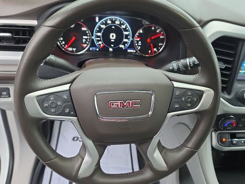 Used 2021 GMC Acadia SLT w/ Technology Package FWD image 21