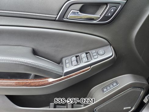 Used 2018 GMC Yukon XL SLT image 33