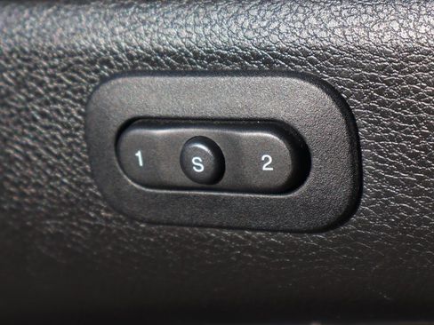 Used 2020 Jeep Grand Cherokee Overland image 17