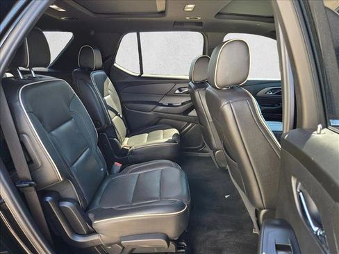 Used 2023 Chevrolet Traverse Premier w/ LPO, Cargo Package FWD image 20