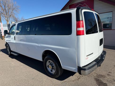 Used 2017 Chevrolet Express 3500 LT w/ LT Preferred Equipment Group image 7