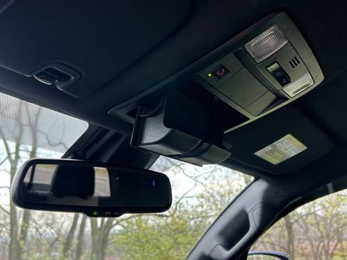 Used 2022 Toyota Tacoma TRD Sport w/ Technology Package image 21