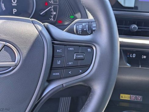 Used 2024 Lexus UX 250h FWD image 20