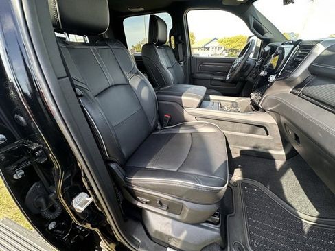 Used 2024 RAM 2500 Limited image 11