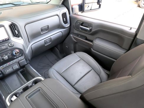 Used 2022 Chevrolet Silverado 2500 LTZ w/ LTZ Plus Package image 18