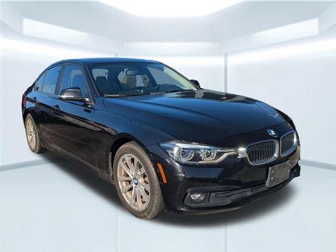 Used 2018 BMW 320i Sedan image 3