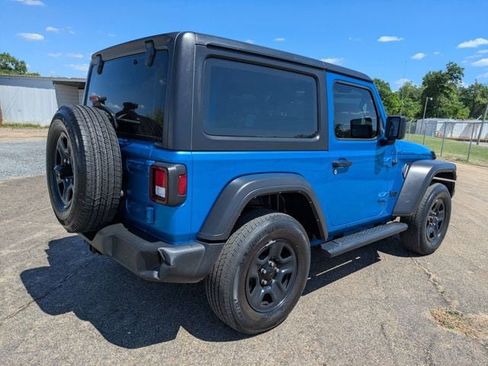 Used 2022 Jeep Wrangler Sport AWD/4WD image 4