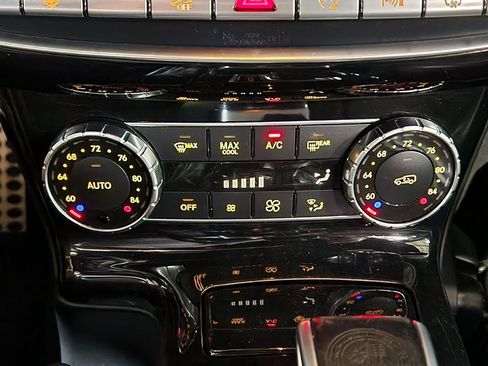 Used 2016 Mercedes-Benz G 63 AMG 4MATIC image 41