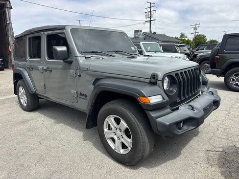 Used 2022 Jeep Wrangler Unlimited Sport AWD/4WD image 3