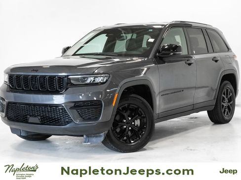 Used 2024 Jeep Grand Cherokee Altitude AWD/4WD image 1