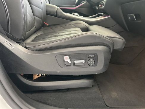 Used 2024 BMW X5 xDrive40i w/ Premium Package image 27