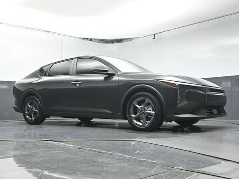 Used 2025 Kia K4 FWD image 37