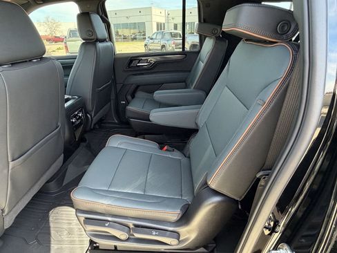 New 2026 GMC Yukon XL AT4 w/ AT4 Premium Package image 18