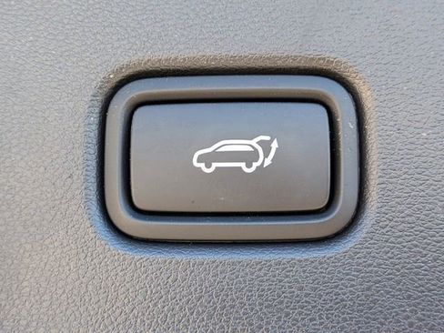 Certified 2025 Hyundai Tucson Limited AWD/4WD image 14