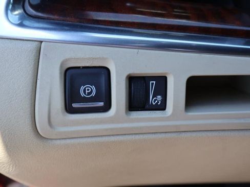 Used 2017 Cadillac XT5 Luxury w/ Driver Awareness Package image 23