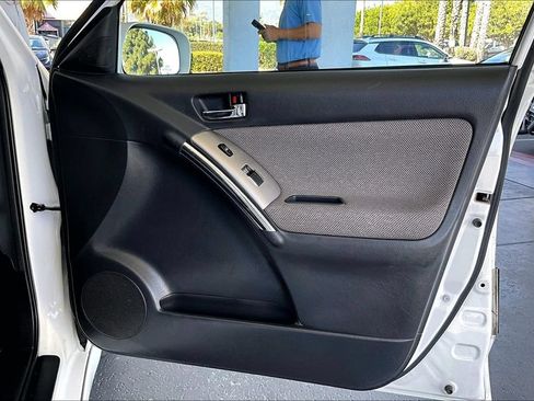 Used 2003 Toyota Matrix XR w/ Sport Pkg FWD image 28