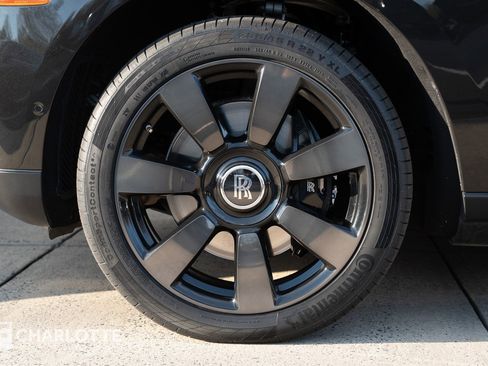 Used 2019 Rolls-Royce Cullinan image 14