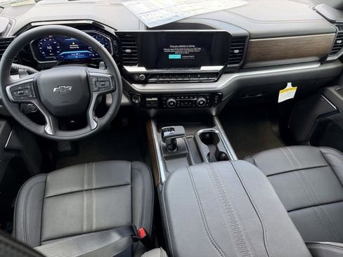 New 2026 Chevrolet Silverado 1500 High Country w/ Midnight Edition AWD/4WD image 17