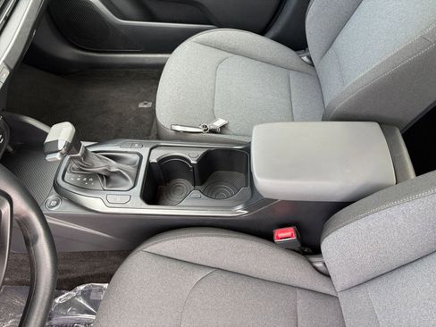 Used 2025 Kia K4 LXS image 40