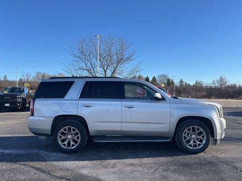 Used 2016 GMC Yukon SLE w/ HD Trailering Package image 3