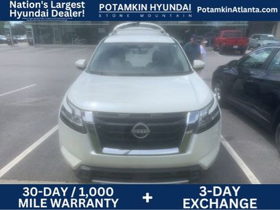 Used 2023 Nissan Pathfinder SL