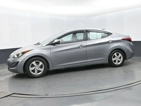 Used 2015 Hyundai Elantra SE image 5
