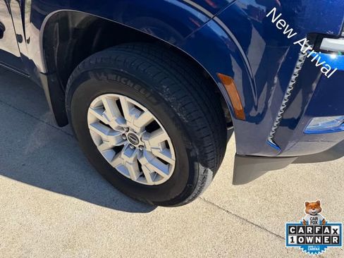 Used 2023 Nissan Frontier SV w/ SV Premium Package image 4