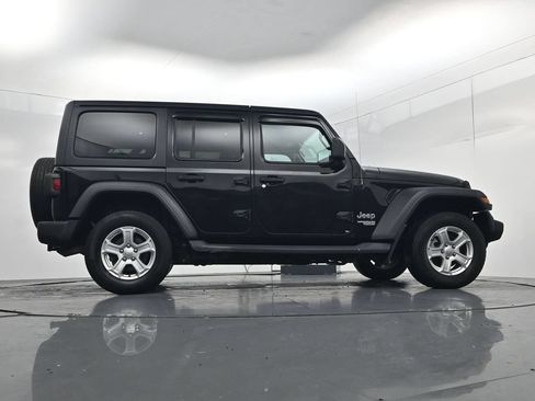 Used 2018 Jeep Wrangler Unlimited Sport S AWD/4WD image 41