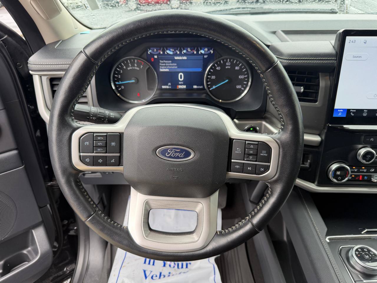 Used 2024 RAM 3500 Big Horn w/ Level 2 Equipment Group AWD/4WD image 31