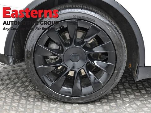 Used 2021 Tesla Model Y Long Range image 27