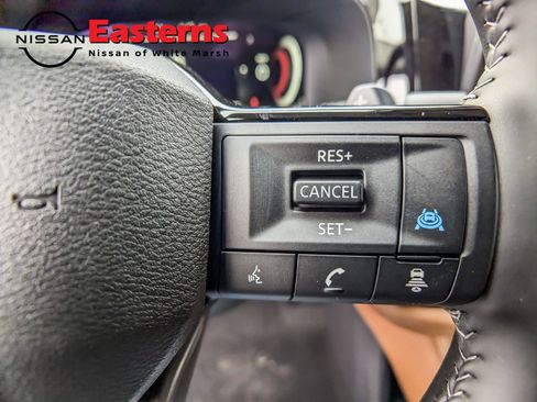 New 2026 Nissan Pathfinder Platinum image 16